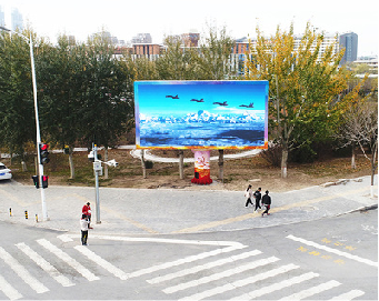 屏南户外大屏广告投放要点。